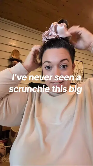 big ole scrunchie and silk to boot! #silkscrunchies #mulberrysilk