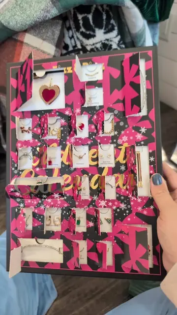 advent calendar for girls #adventcalendar #fizzandrizz #jewelrylovers