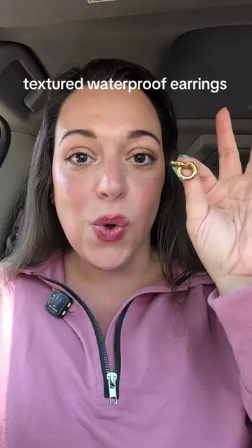 waterproof live-in approved earrings @Oh Clementine 🍊  #waterproofjewelry #waterproofearrings