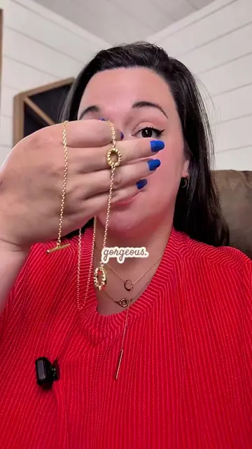 this necklace is gorgeous 😍  #affordablejewelry #beautifuljewelry #necklacestack