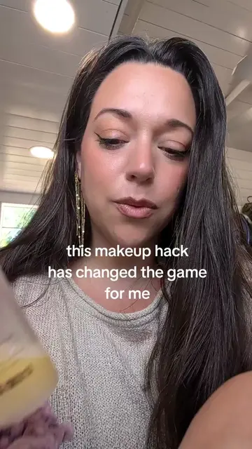 setting your makeup with a hydrating mist is such a game changer  #makeuprecomendation #dalbasprayserum #dealsforyoudays