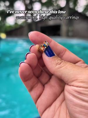 you better SCOOT if you want these friend they always sell out so fast and this deal is amazing!  #waterproofjewelry #hypoallergenicearrings