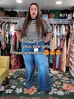 these jeans are SO STUNNING and so comfy, wide legs for plus size girls we love to see it! 👏🏽👏🏽👏🏽 @Ava Lane Boutique  #plussizeootd #plussizefashion #curvymoms #curvyfashion #curvyjeans