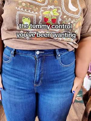 tummy control you've been wanting in these jeans 😍  #plussizefashion #plussizecommunity #plussizeoutfits #tummycontrol #curvyjeans