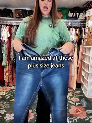 bloomchic jeans 😍  #tummycontroljeans #plussizejeans