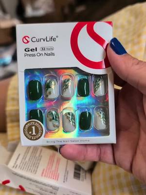 easy to apply and easy to remove  #pressonsets #pressonnails