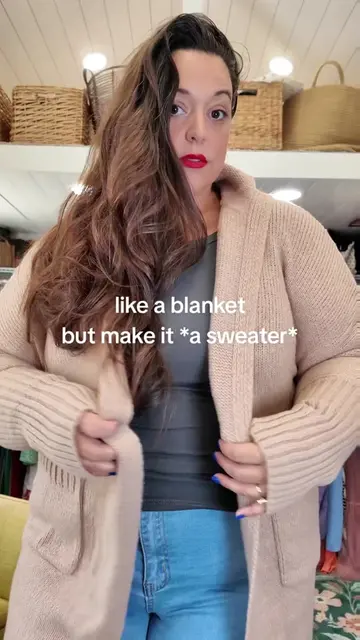 how cute is this one? cozy and warm for fall and winter #falloutfits #sweaterweather #plussizefashion